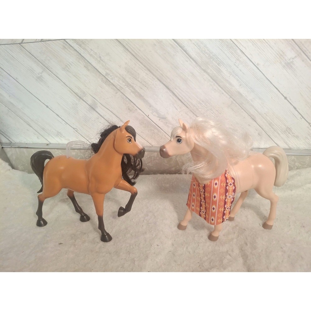 Spirit Riding Free Horse Lot Spirit & Chica Linda Figures DreamWorks
